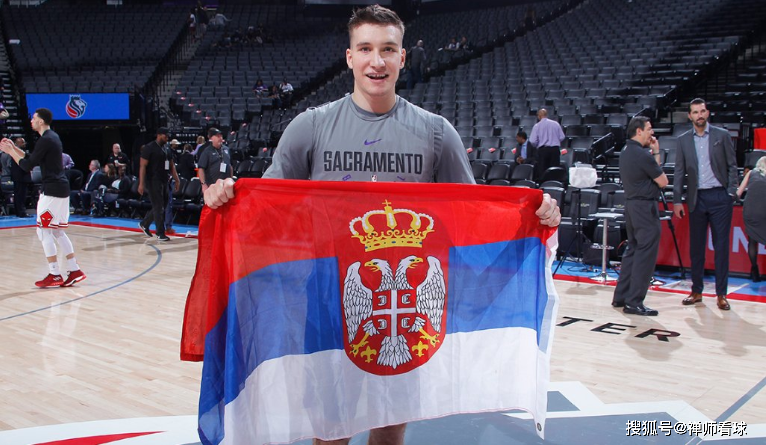 关于奥兰多魔术训练开放日，窗口期止住颓势引欢呼，社区盾在即，球探报告显示潜力的信息-LOL直播