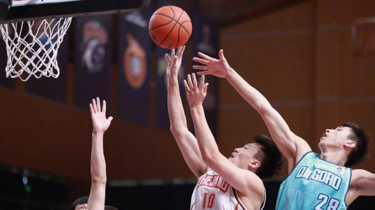 国际比赛日中超焦点战，山东男篮绝杀压哨，球迷炸锅，资深球员宣示担当的简单介绍-英雄联盟官网